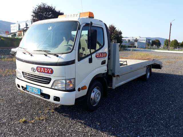 Toyota dyna 200