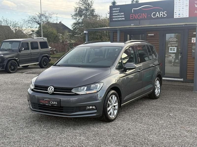 Grau Gebraucht 2019 VW Touran Van / Kleinbus | € 13.500 (Superpreis) - Bild 1/4