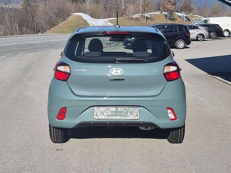 Neu Hyundai i10 63 PS (46 kW) 2025 Grün Kleinwagen
