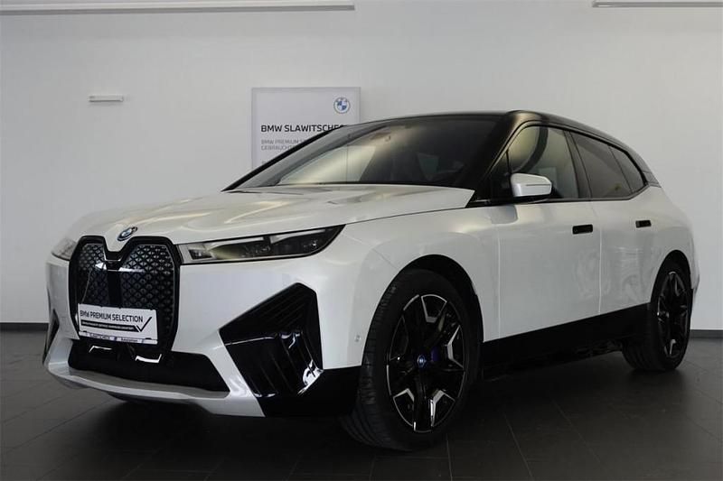 Weiß Gebraucht 2023 BMW iX SUV | € 66.600 (Fairer Preis) - Bild 1/4