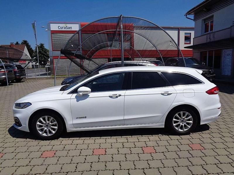 Gebraucht Ford Mondeo Titanium 140 PS (102 kW) 2019 Weiß Kombi