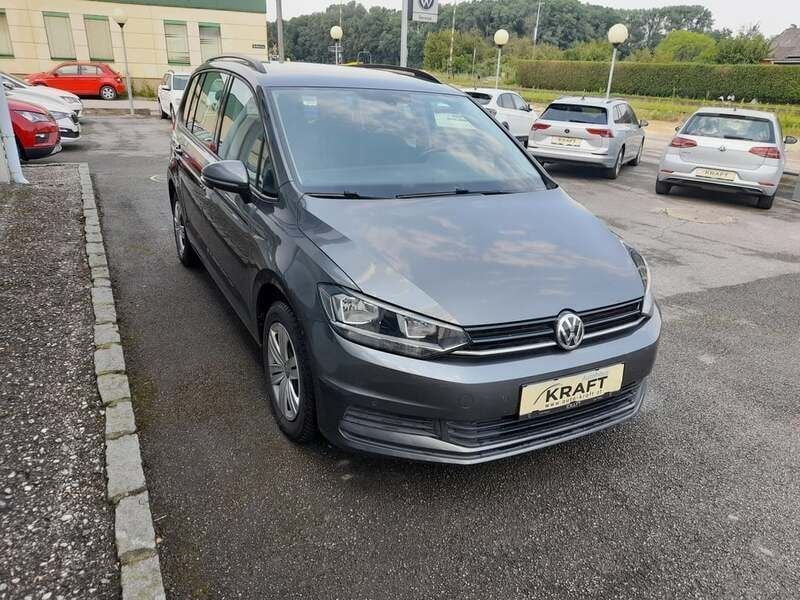 Gebraucht VW Touran Trendline 115 PS (84 kW) 2017 Mittelgrau  metallic Van / Kleinbus