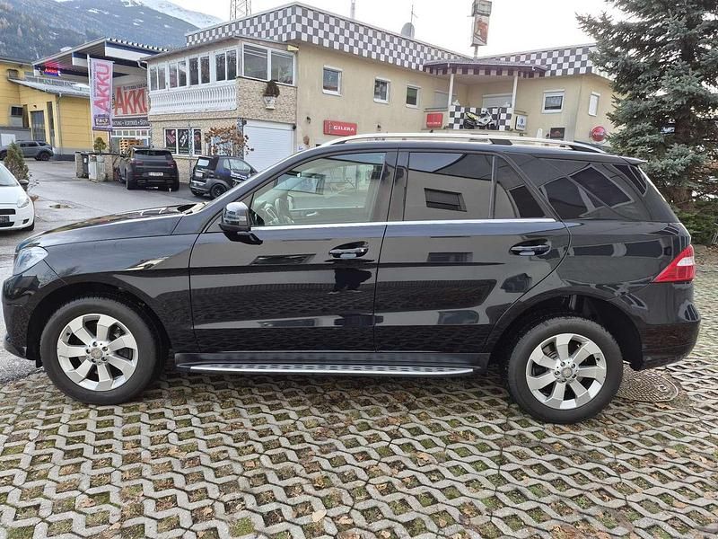 Gebraucht Mercedes ML350 258 PS (189 kW) 2013 Schwarz SUV