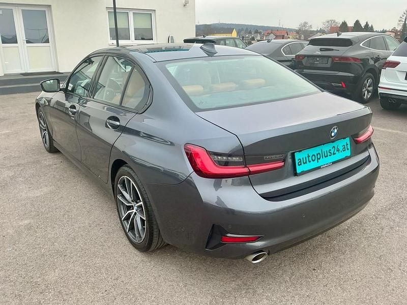 Gebraucht BMW 320 190 PS (139 kW) 2019 Silber Limousine
