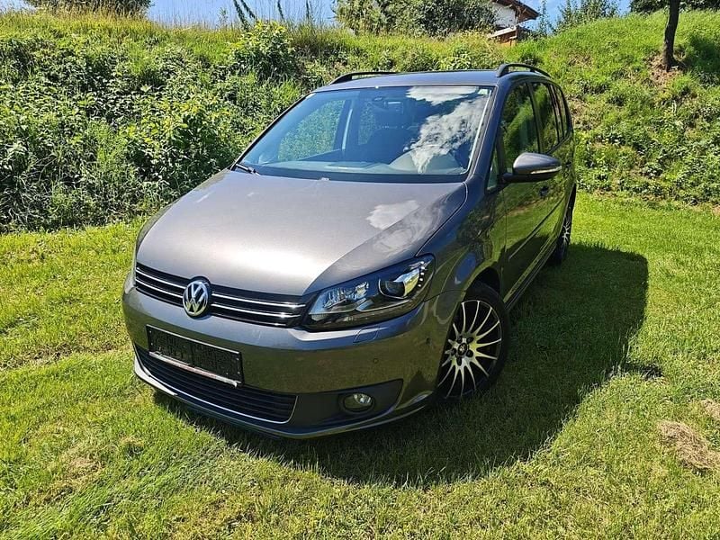 Grau Gebraucht 2014 VW Touran Van / Kleinbus | € 8.750 (Superpreis) - Bild 1/4