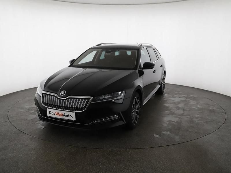 Schwarz Gebraucht 2021 Skoda Superb SportLine Kombi | € 24.990 (Fairer Preis) - Bild 1/4