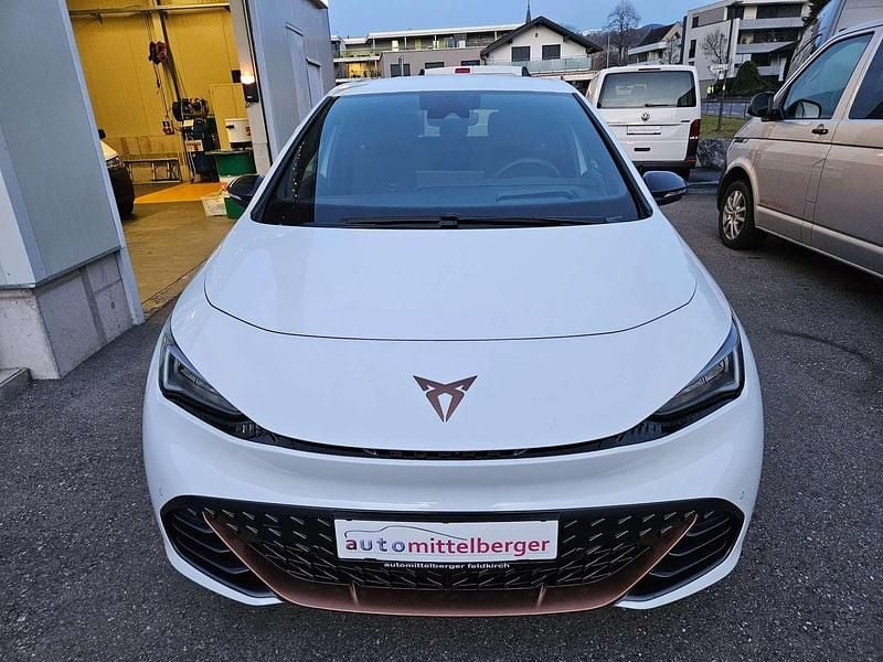 Gebraucht Cupra Born e-Boost 169 kW (231 PS) 2024 Weiß Kleinwagen