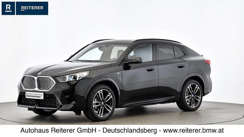 Gebraucht BMW iX2 Luxury Line 150 kW (204 PS) 2025 Schwarz SUV