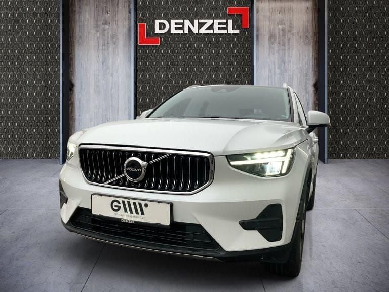 Gebraucht Volvo XC40 129 PS (94 kW) 2024 Inscription crystal SUV