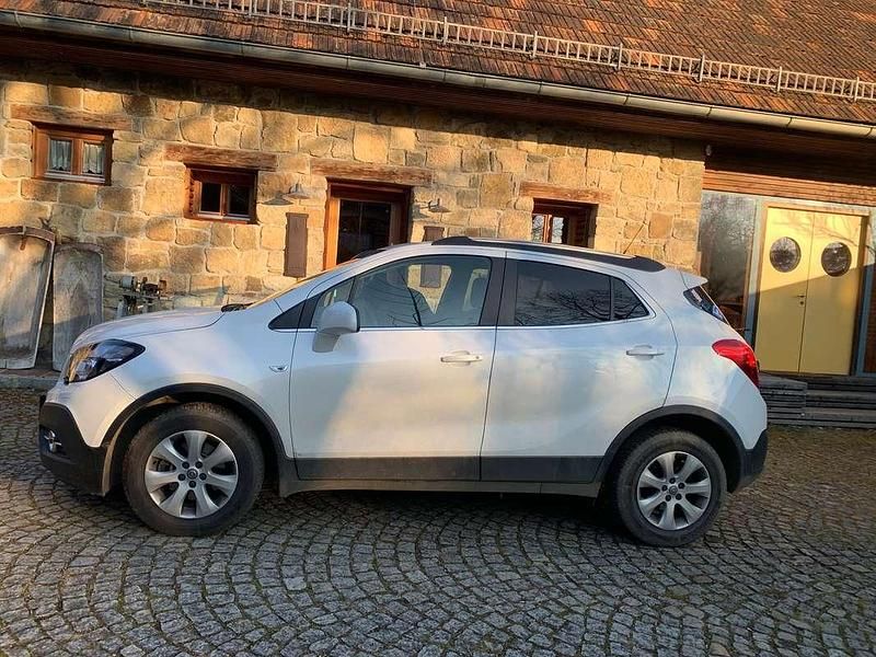 Weiß Gebraucht 2015 Opel Mokka Cosmo SUV | € 11.500 (Fairer Preis) - Bild 1/4