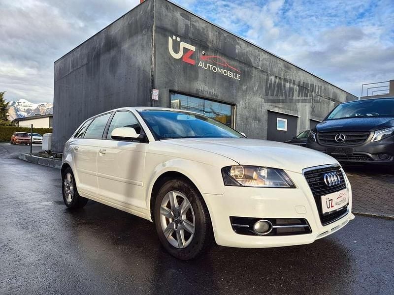 Gebraucht Audi A3 Attraction 90 PS (66 kW) 2012 Weiß Kleinwagen
