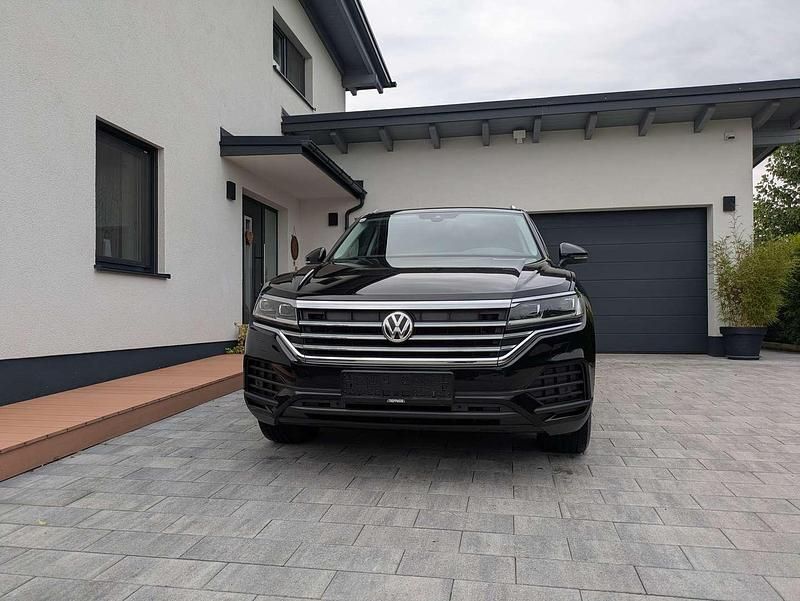 Gebraucht VW Touareg Basis 231 PS (169 kW) 2020 Schwarz SUV