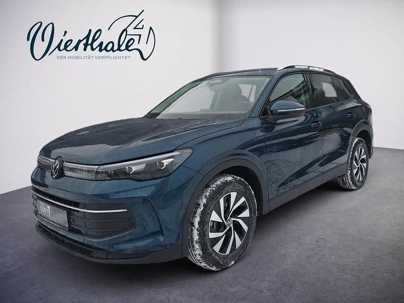 Gebraucht VW Tiguan 193 PS (141 kW) 2026 Dunkelblau  metallic SUV