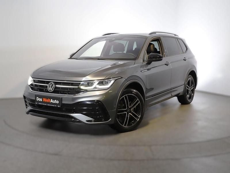 Grau Gebraucht 2023 VW Tiguan Allspace R-line SUV | € 42.980 (Fairer Preis) - Bild 1/4