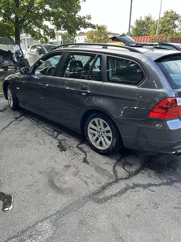 Gebraucht BMW 320 150 PS (110 kW) 2006 Kombi