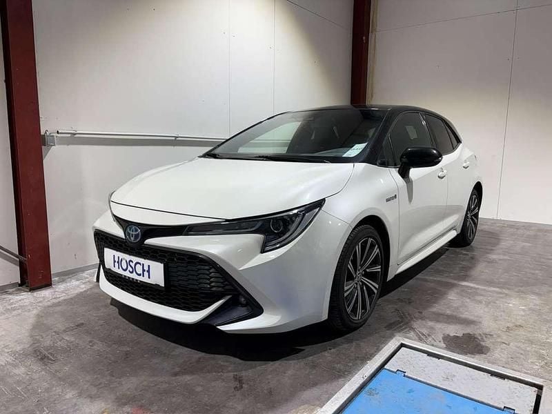 Gebraucht Toyota Corolla Design 122 PS (89 kW) 2021 Weiß Limousine