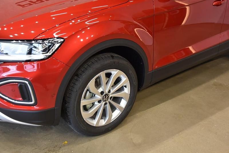 Gebraucht VW T-Roc 115 PS (84 kW) 2025 Mittelrot  metallic SUV