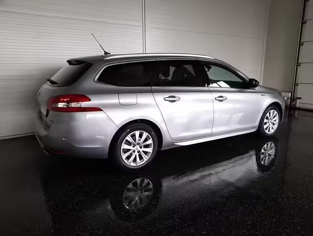 Gebraucht Peugeot 308 SW GT-line 131 PS (96 kW) 2020 Etw unbekannt Kombi