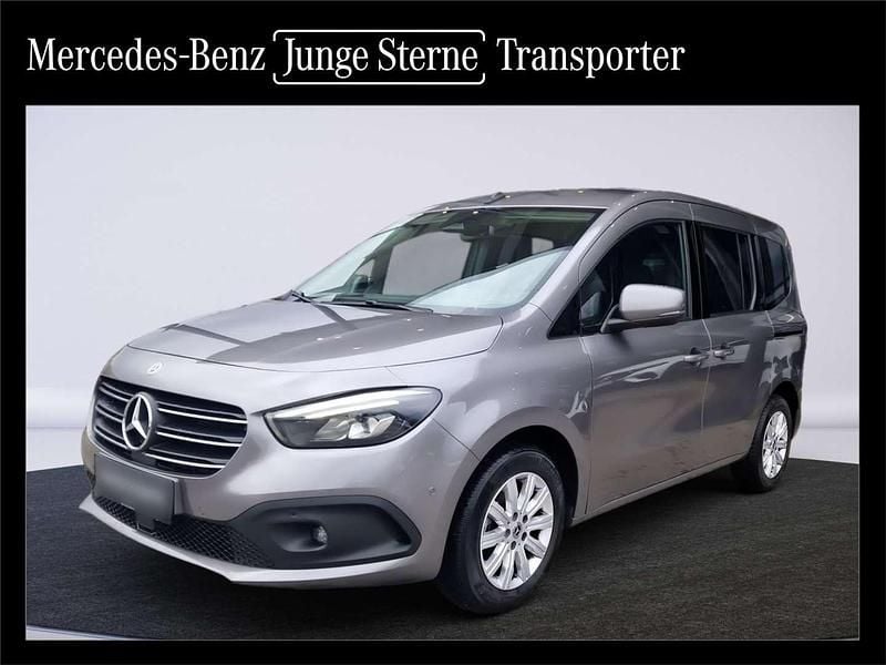 Grau Gebraucht 2024 Mercedes T180 Progressive Van / Kleinbus | € 35.990 (Guter Preis) - Bild 1/3