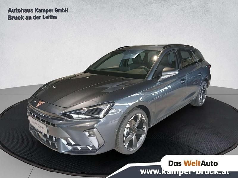 Neu Cupra Leon 150 PS (110 kW) 2025 Grau Limousine