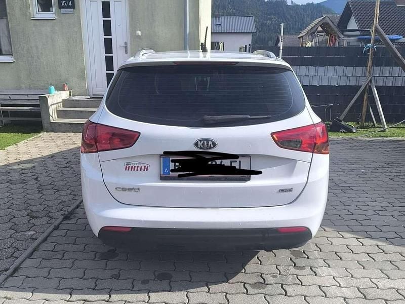 Gebraucht Kia Ceed Sportswagon 90 PS (66 kW) 2013 Weiß Kombi