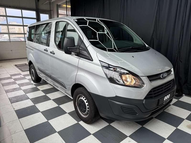 Gebraucht Ford Transit Custom 131 PS (96 kW) 2018 Silber Van / Kleinbus