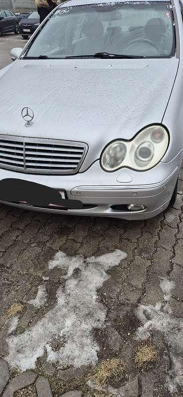 Gebraucht Mercedes C220 Elegance 143 PS (105 kW) 2003 Limousine