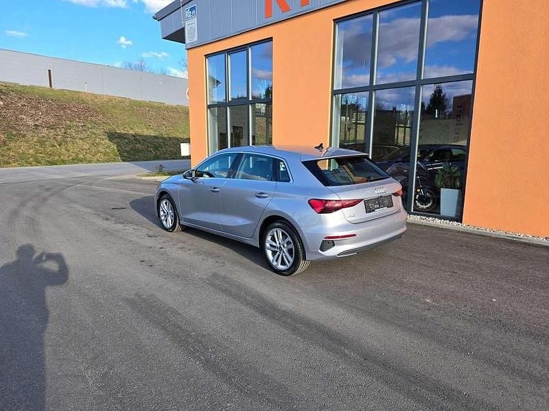 Gebraucht Audi A3 Sportback Business 150 PS (110 kW) 2021 Grau Kleinwagen