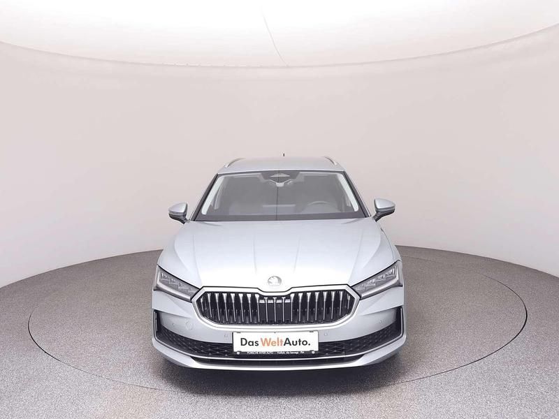 Gebraucht Skoda Superb Selection 150 PS (110 kW) 2025 Silber Kombi