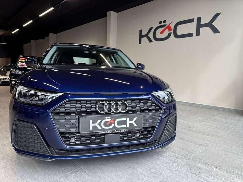 Gebraucht Audi A1 Basis 95 PS (69 kW) 2023 Blau SUV