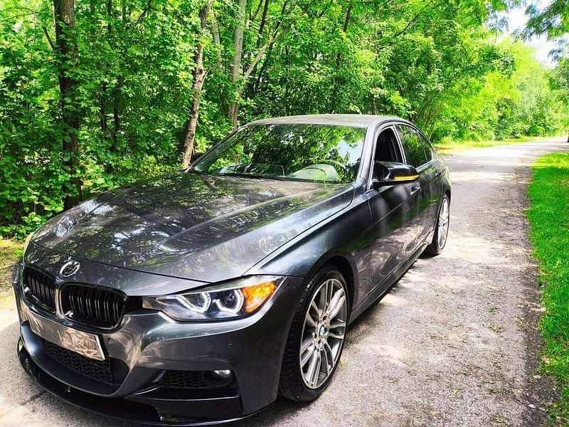 Gebraucht BMW 318 M Performance 143 PS (105 kW) 2014 Grau Limousine