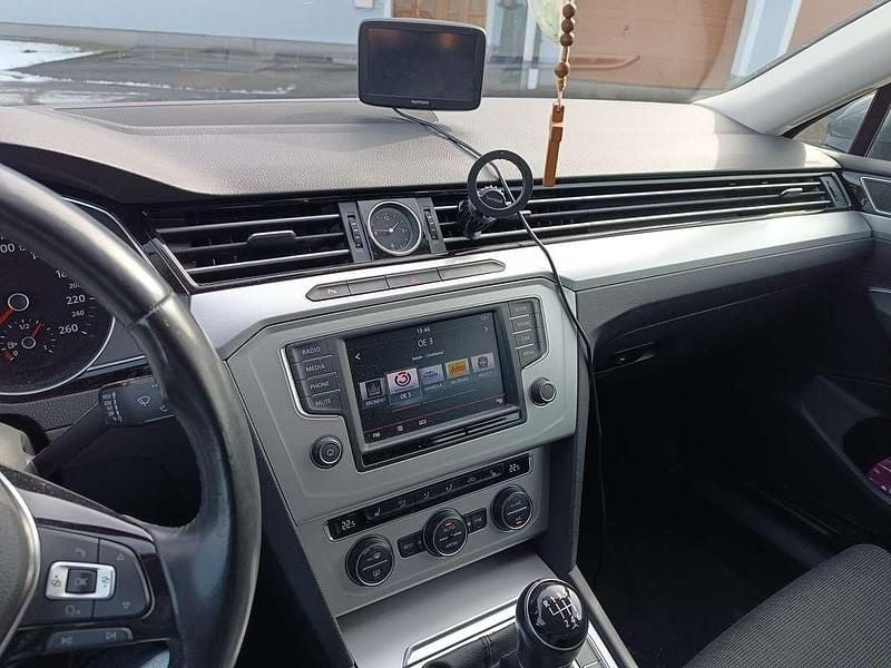 Gebraucht VW Passat Comfortline 120 PS (88 kW) 2015 Grau Kombi