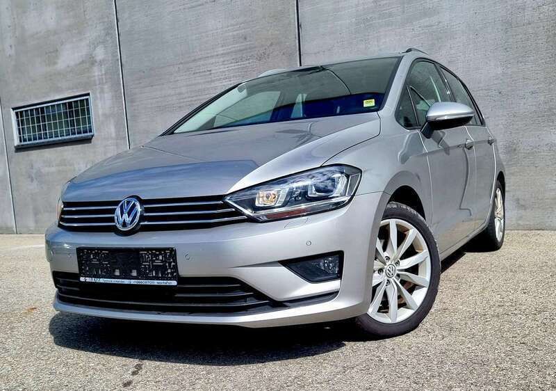 Grau Gebraucht 2017 VW Golf Sportsvan Comfortline Van / Kleinbus | € 16.490 - Bild 1/4