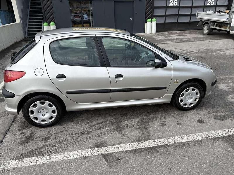 Gebraucht Peugeot 206 60 PS (44 kW) 2005 Limousine