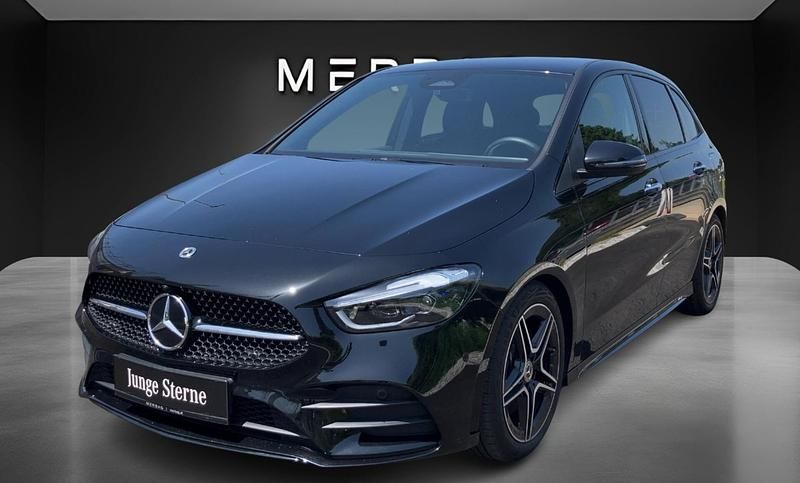 Gebraucht Mercedes B220 AMG line 190 PS (139 kW) 2024 Kosmosschwarz metallic Van / Kleinbus