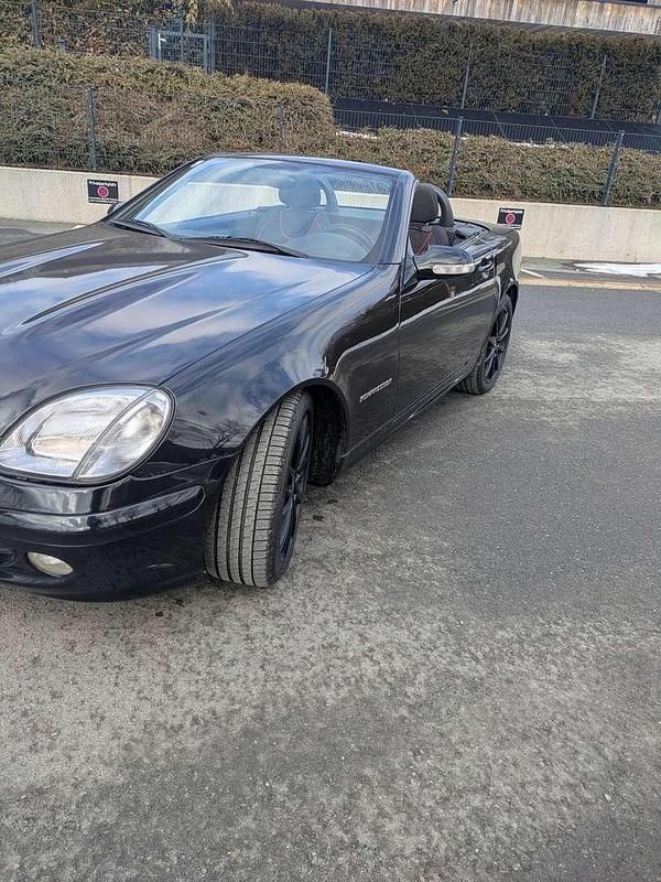 Gebraucht Mercedes SLK200 163 PS (119 kW) 2000 Schwarz Cabrio