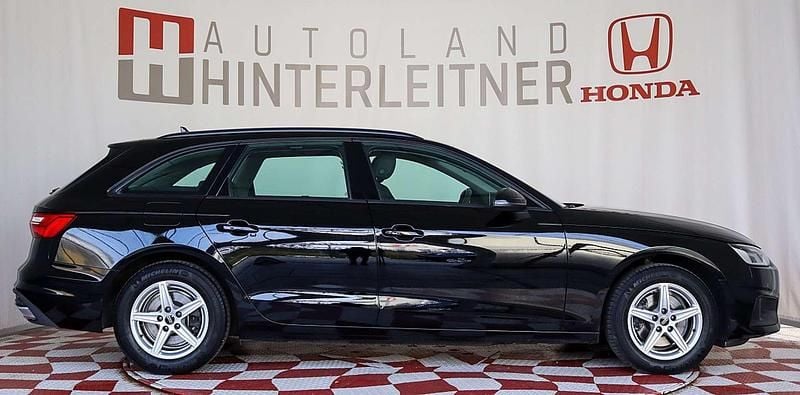 Gebraucht Audi A4 163 PS (119 kW) 2023 Schwarz Kombi