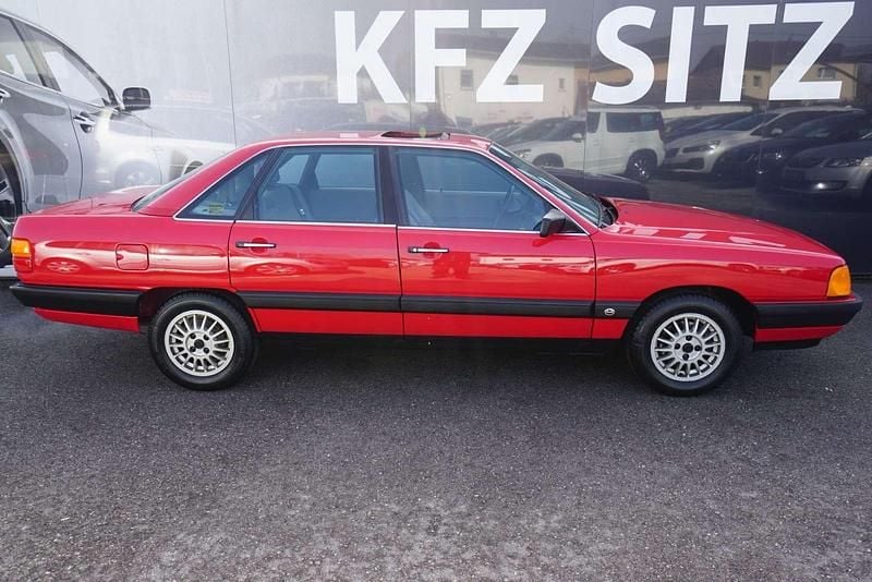 Gebraucht Audi 100 90 PS (66 kW) 1986 Rot Limousine