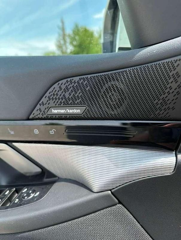 Gebraucht BMW 520 M Sport 197 PS (144 kW) 2024 Weiß Limousine