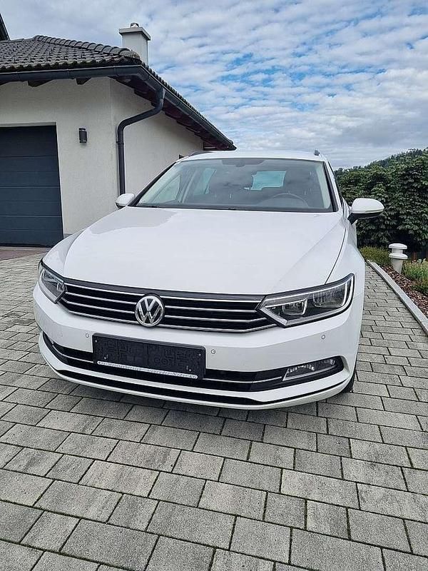 Gebraucht VW Passat Comfortline 150 PS (110 kW) 2019 Weiß Kombi