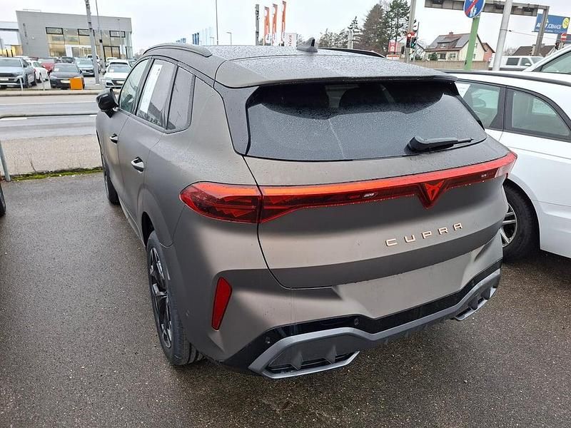 Neu Cupra Terramar 150 PS (110 kW) 2025 Grau SUV