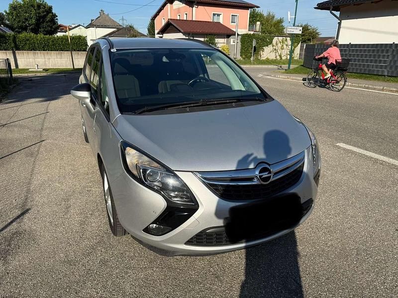 Gebraucht 2015 Opel Zafira Tourer Cosmo Van / Kleinbus | € 8.000 (Guter Preis) - Bild 1/4