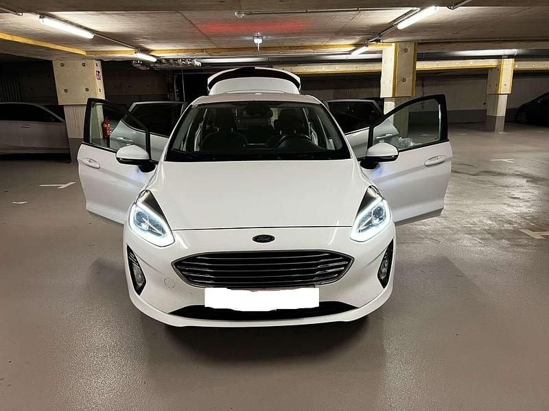 Gebraucht Ford Fiesta Titanium 84 PS (61 kW) 2017 Weiß Limousine
