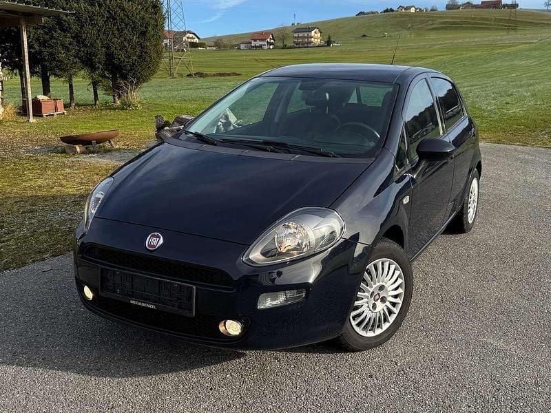 Schwarz Gebraucht 2018 Fiat Punto Kleinwagen | € 8.690 (Teuer) - Bild 1/4