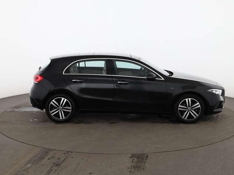 Gebraucht Mercedes A250 Progressive 160 PS (117 kW) 2020 Schwarz Limousine