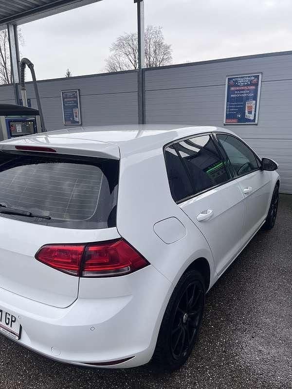 Gebraucht VW Golf VII Trendline 86 PS (63 kW) 2013 Limousine