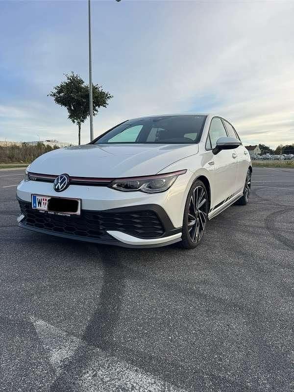 Gebraucht VW Golf VIII GTI 300 PS (220 kW) 2023 Limousine