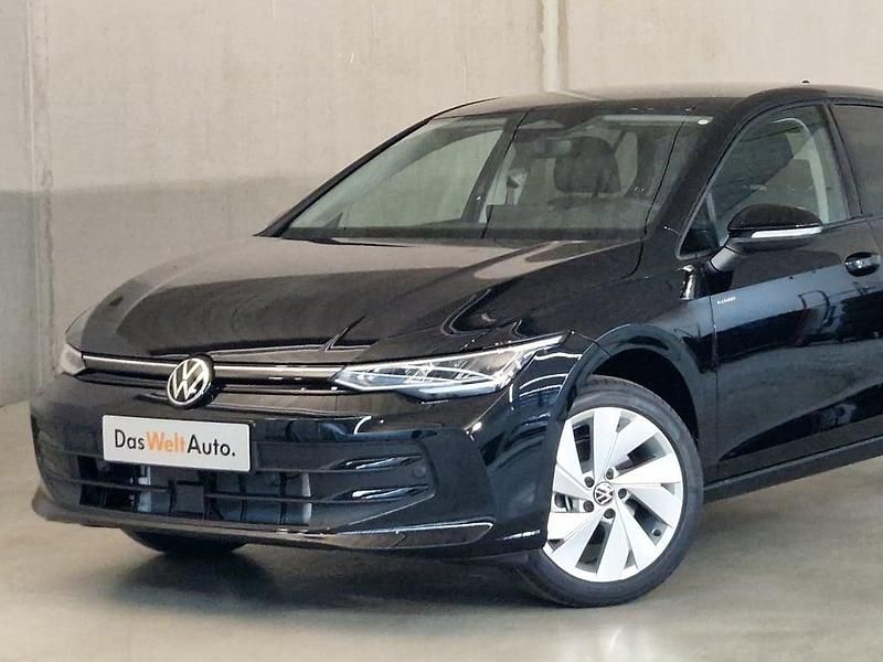 Neu VW Golf VIII 115 PS (84 kW) 2025 Schwarz  metallic