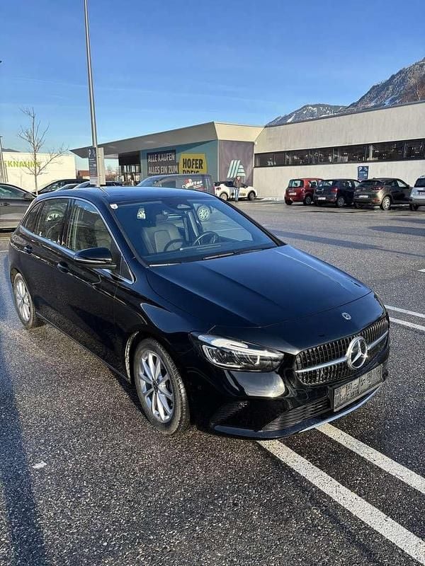 Gebraucht 2023 Mercedes B200 Van / Kleinbus | € 29.900 (Fairer Preis) - Bild 1/4