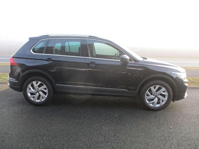 Gebraucht VW Tiguan Elegance 150 PS (110 kW) 2021 Schwarz SUV